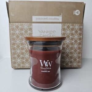 Yankee Candle woodwick cinnamon chai